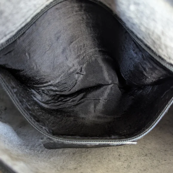 GUCCI VINTAGE GG MONOGRAM CANVAS LEATHER WOMEN'S SHOULDER BAG - Picture 10 of 10